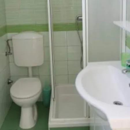 Three Bedroom A4 2 * سوبيتار